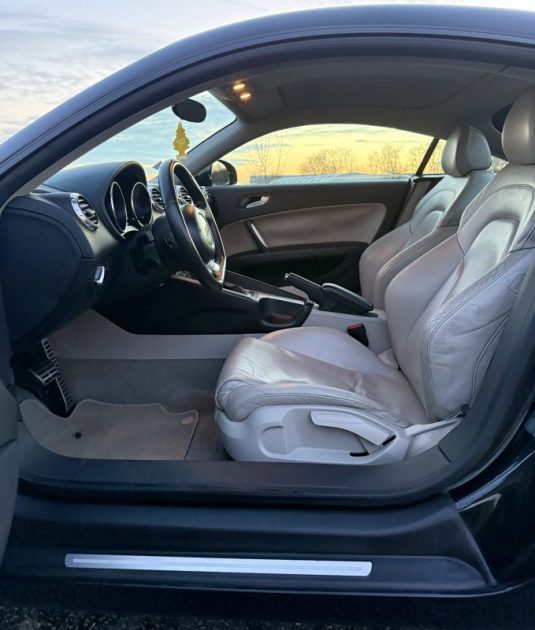 AUDI TT 3.2 V6 QUATTRO 250CH / SIÈGES CHAUFFANTS / SUIVI COMPLET AUDI