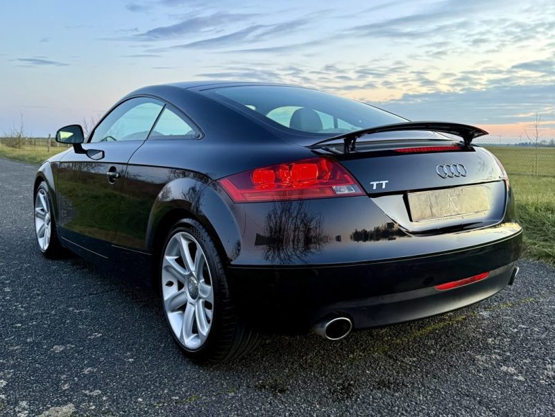 AUDI TT 3.2 V6 QUATTRO 250CH / SIÈGES CHAUFFANTS / SUIVI COMPLET AUDI
