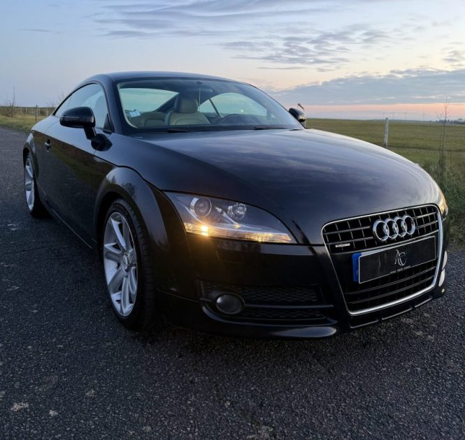 AUDI TT 3.2 V6 QUATTRO 250CH / SIÈGES CHAUFFANTS / SUIVI COMPLET AUDI