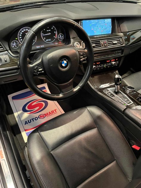 MAGNIFIQUE BMW 525d XDRIVE LCI LUXURY 218CH (SUIVI D'ENTRETIENS, SIÈGES CHAUFFANTS)