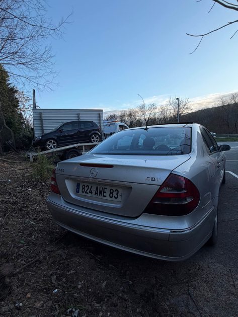Mercedes Classe E 320 CDI Élégance – Boîte auto – Vendu dans l’état