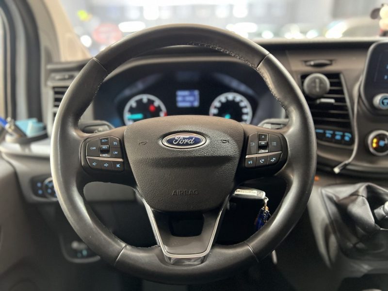 Ford Transit Custom 2.0 EcoBlue 105CH 9 places | TVA récupérable | Équipements PMR | Entretiens OK