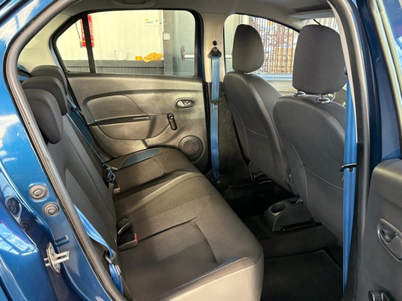 Dacia Logan 0.9 90ch 🚗 117 577 km 📊 Clim ❄️ Radar 🔊 Reprise 🔄 Garantie 🛡️