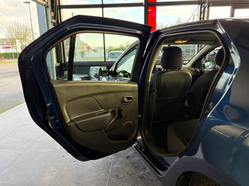 Dacia Logan 0.9 90ch 🚗 117 577 km 📊 Clim ❄️ Radar 🔊 Reprise 🔄 Garantie 🛡️