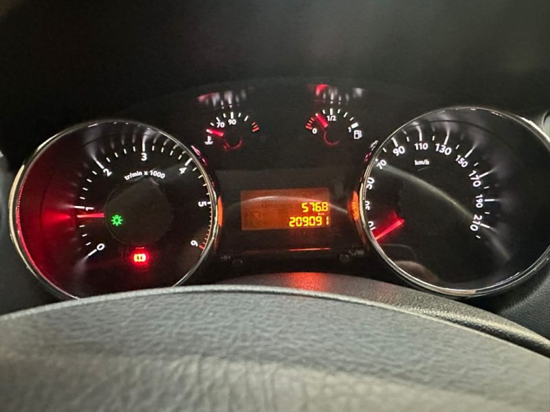 PEUGEOT 5008 1.6 HDI112 FAP BUSINESS 7PL 1.6 HDI112 FAP BUSINESS 7PL 2012