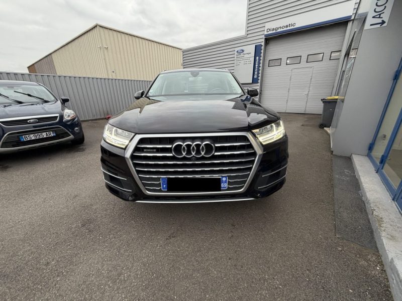 AUDI Q7 3.0 v6 TDI   272 Tiptronic 8 Quattro 7 pl Avus