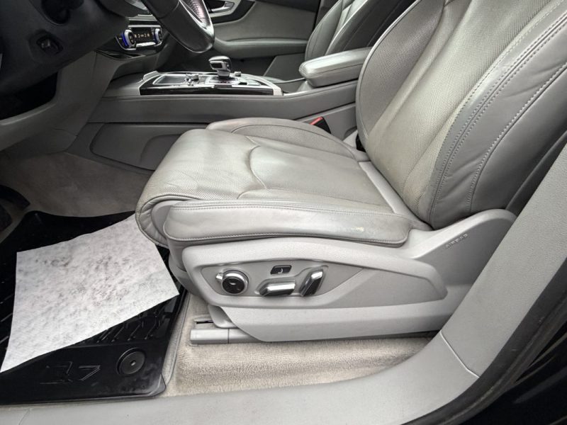 AUDI Q7 3.0 v6 TDI Chien Diesel 272 Tiptronic 8 Quattro 7 pl Avus