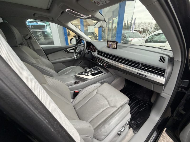 AUDI Q7 3.0 v6 TDI Chien Diesel 272 Tiptronic 8 Quattro 7 pl Avus
