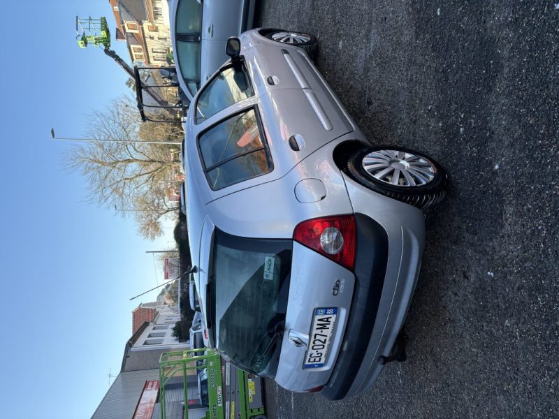 RENAULT CLIO CAMPUS 1.5 DCI 70 EVOLUTION AUTHENTIQUE 2006
