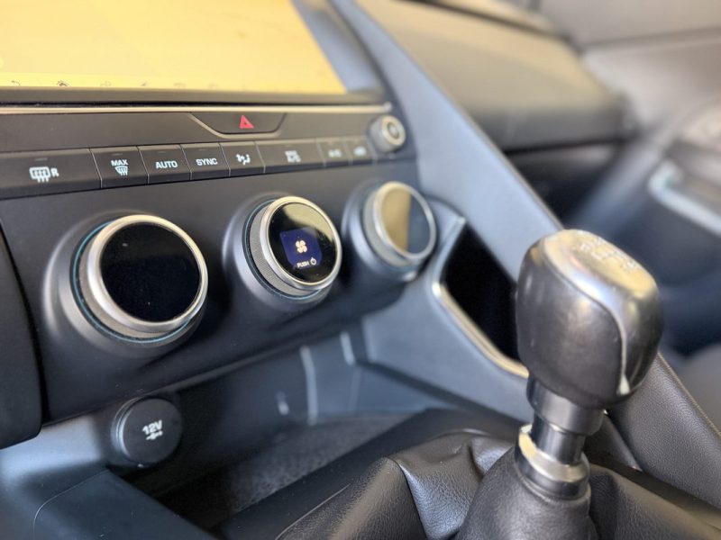 JAGAR E-PACE - 2.0D TURBO - 150 ch - 2019 - BVM - BUSINESS - SUV PREMIUM