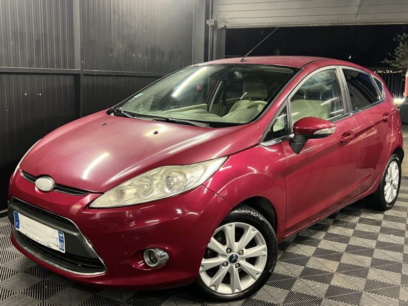 FORD FIESTA 5 V GHIA 1.4 TDCI 70 Cv FRAIS A PREVOIR / LIRE L ANNONCE