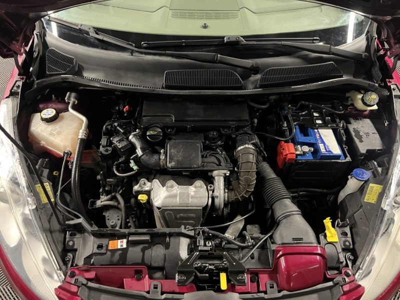 FORD FIESTA 5 V GHIA 1.4 TDCI 70 Cv FRAIS A PREVOIR / LIRE L ANNONCE