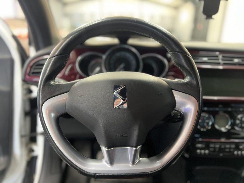 Citroën DS3 1.6 e-HDi 92ch So Chic | 129 800 KM | Immat FR | GPS | Bluetooth | Cuir chauffant  