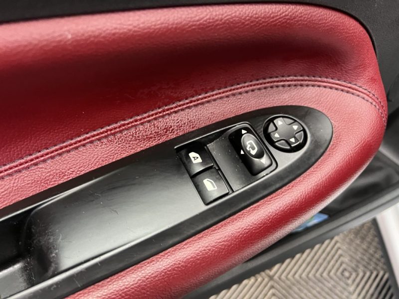 Citroën DS3 1.6 e-HDi 92ch So Chic | 129 800 KM | Immat FR | GPS | Bluetooth | Cuir chauffant  