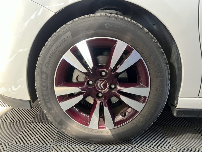 Citroën DS3 1.6 e-HDi 92ch So Chic | 129 800 KM | Immat FR | GPS | Bluetooth | Cuir chauffant  