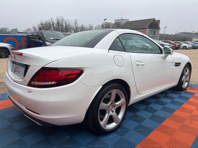 MERCEDES SLC 300 245CH 9G-TRONIC 2016