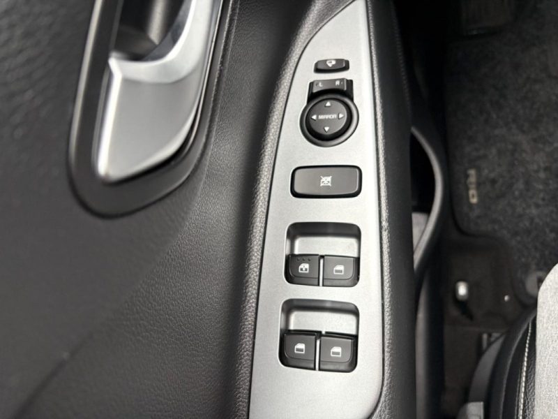 KIA Rio 101ch GT Line 🚗📱 82 000 km 📋 Apple Carplay / Caméra 🔄 Reprise ✅ Garantie