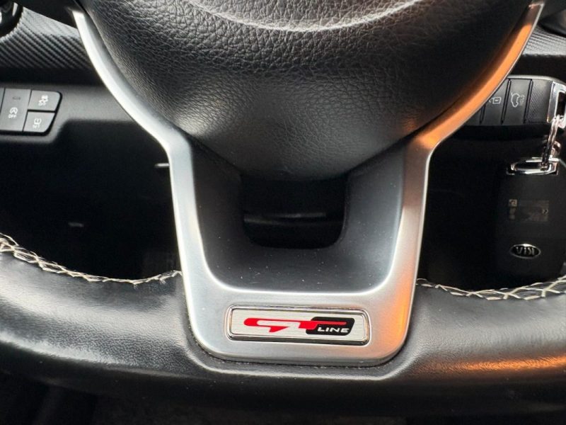 KIA Rio 101ch GT Line 🚗📱 82 000 km 📋 Apple Carplay / Caméra 🔄 Reprise ✅ Garantie