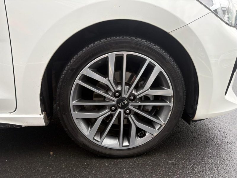 KIA Rio 101ch GT Line 🚗📱 82 000 km 📋 Apple Carplay / Caméra 🔄 Reprise ✅ Garantie