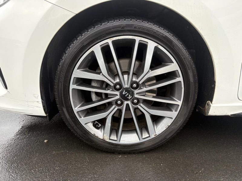 KIA Rio 101ch GT Line 🚗📱 82 000 km 📋 Apple Carplay / Caméra 🔄 Reprise ✅ Garantie