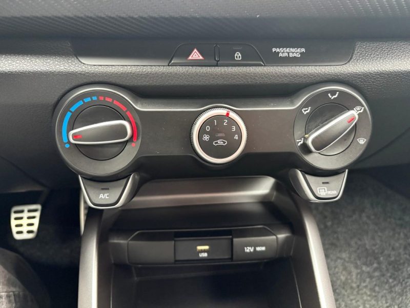 KIA Rio 101ch GT Line 🚗📱 82 000 km 📋 Apple Carplay / Caméra 🔄 Reprise ✅ Garantie