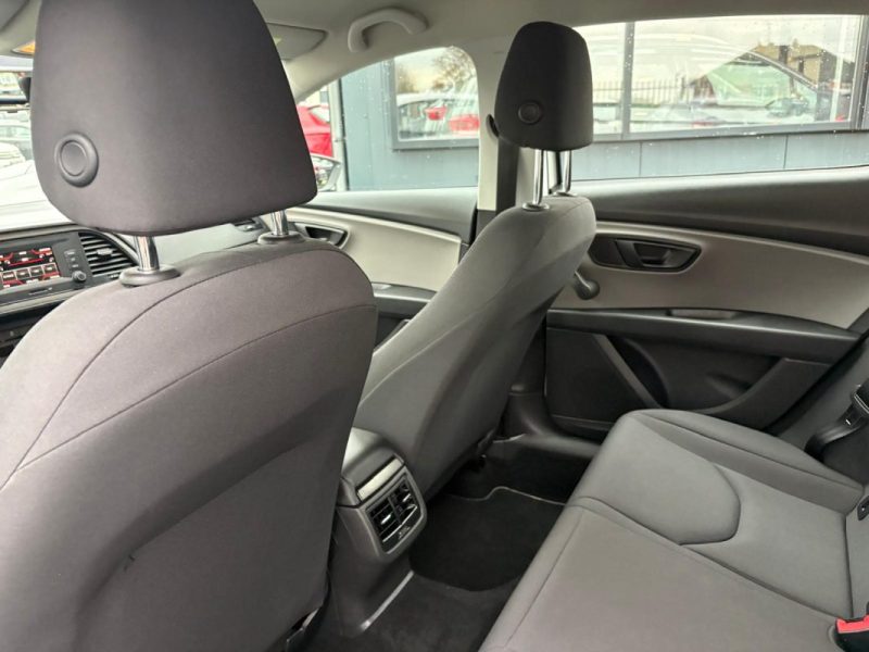 SEAT LEON 1.2 TSI 110CH REFERENCE - 📱 Bluetooth - ❄️ Climatisation - ✅ Reprise possible 