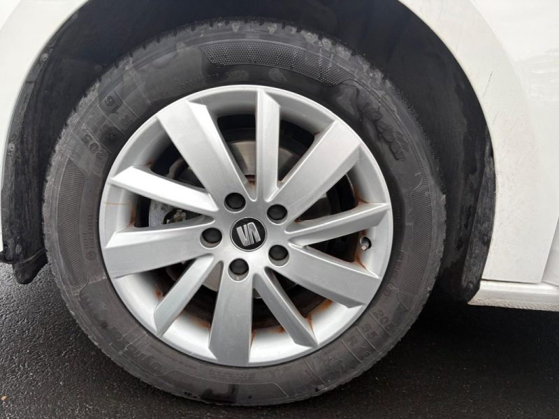 SEAT LEON 1.2 TSI 110CH REFERENCE - 📱 Bluetooth - ❄️ Climatisation - ✅ Reprise possible 