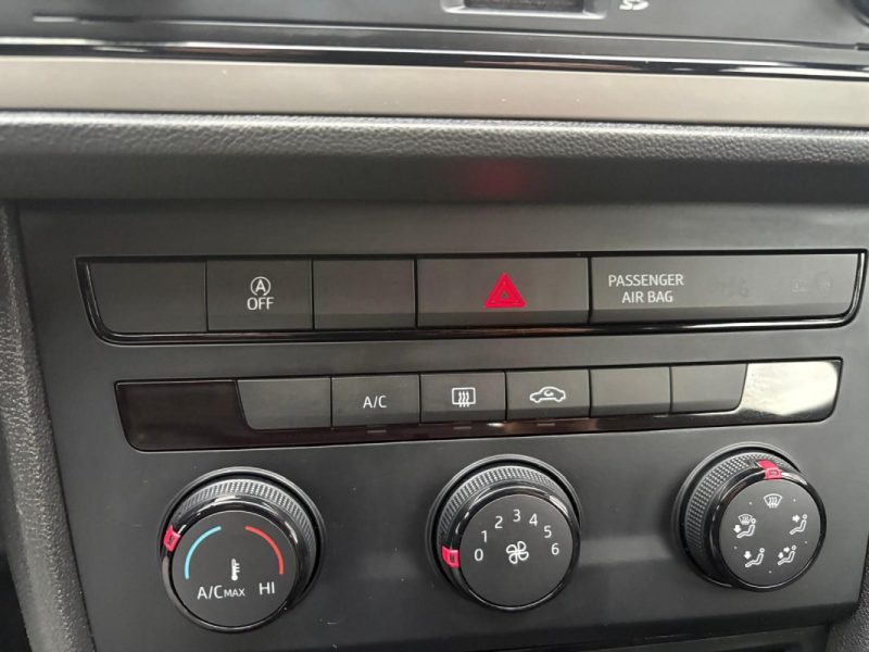 SEAT LEON 1.2 TSI 110CH REFERENCE - 📱 Bluetooth - ❄️ Climatisation - ✅ Reprise possible 