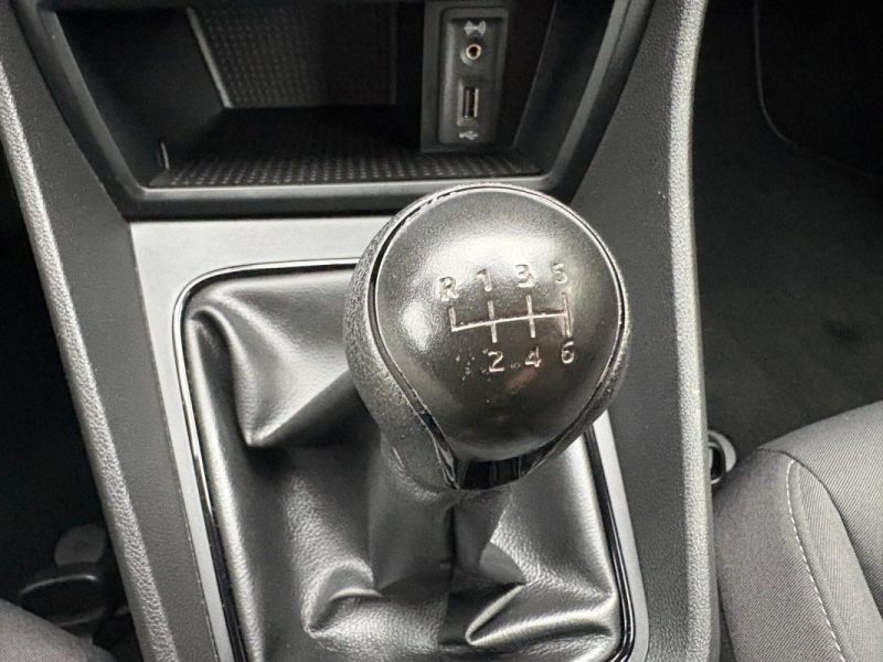 SEAT LEON 1.2 TSI 110CH REFERENCE - 📱 Bluetooth - ❄️ Climatisation - ✅ Reprise possible 