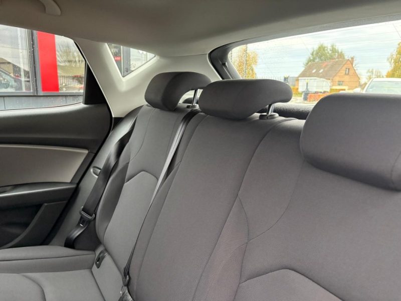 SEAT LEON 1.2 TSI 110CH REFERENCE - 📱 Bluetooth - ❄️ Climatisation - ✅ Reprise possible 