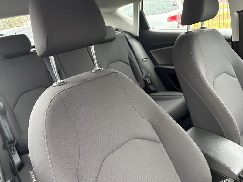 SEAT LEON 1.2 TSI 110CH REFERENCE - 📱 Bluetooth - ❄️ Climatisation - ✅ Reprise possible 