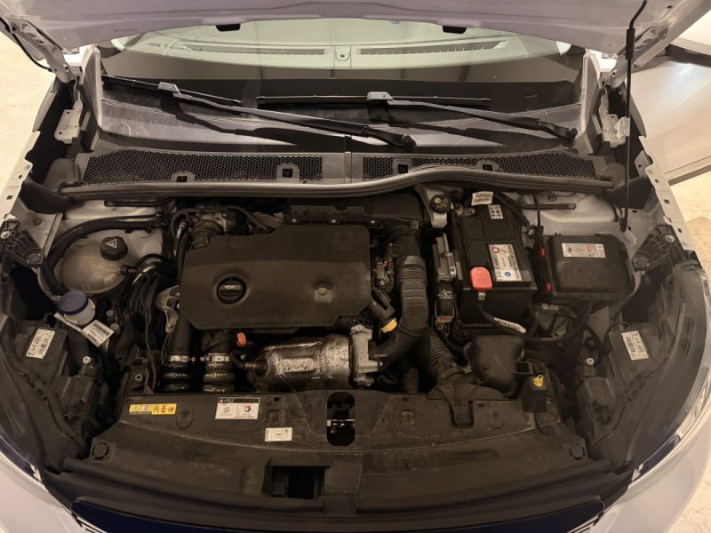 Peugeot 2008 / Diesel / Apple CarPlay / Caméra de recul / 2020 / 110 000 km /1,5 L Blue HDI / 100 ch