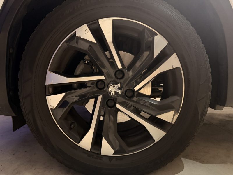 Peugeot 2008 / Diesel / Apple CarPlay / Caméra de recul / 2020 / 110 000 km /1,5 L Blue HDI / 100 ch