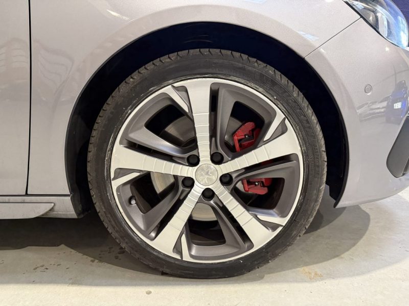 PEUGEOT 308  GT 2.0 BLUEHDI 180CH GT EAT8 - DISTRI OK - TOIT PANO / CAMERA / DENON