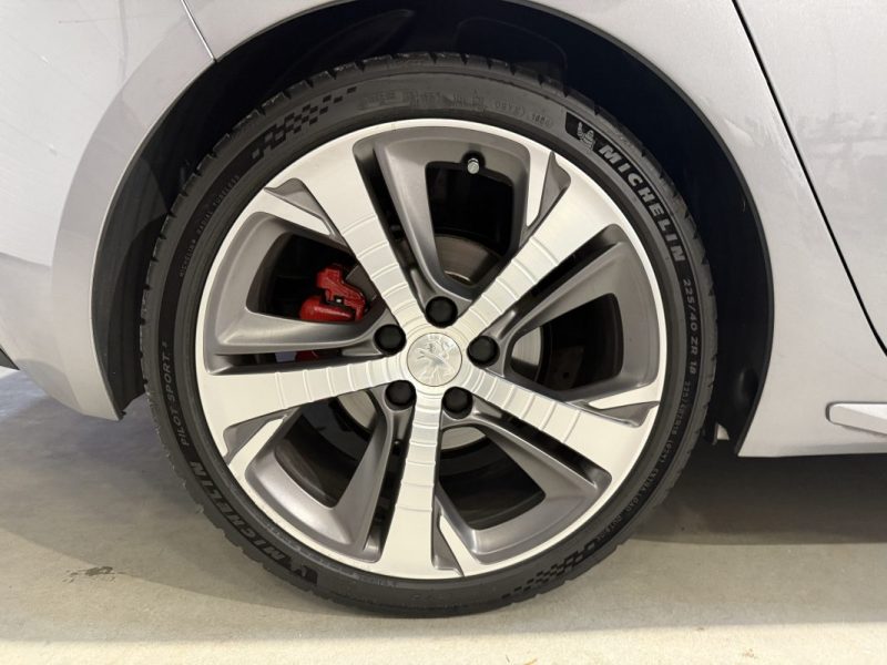 PEUGEOT 308  GT 2.0 BLUEHDI 180CH GT EAT8 - DISTRI OK - TOIT PANO / CAMERA / DENON