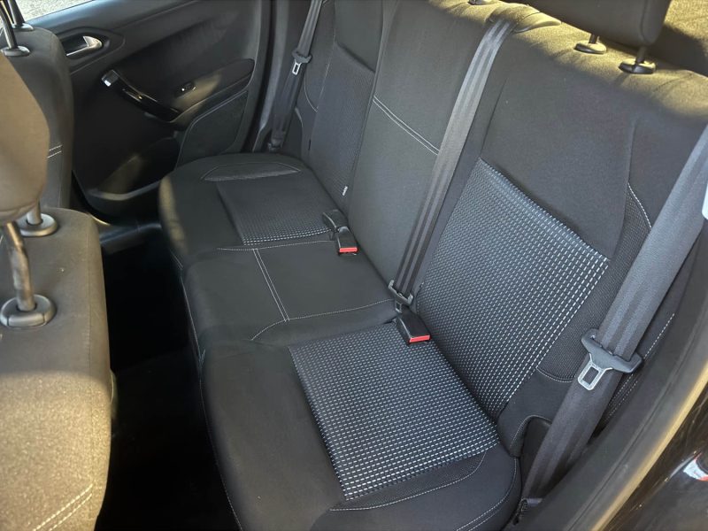 PEUGEOT 208 I 1.2 THP 110 Cv TECH EDITION