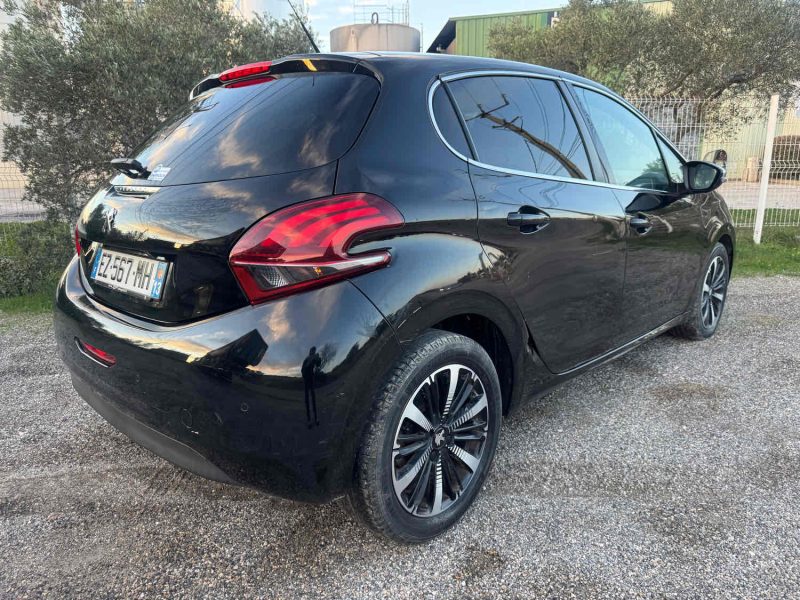 PEUGEOT 208 I 1.2 THP 110 Cv TECH EDITION