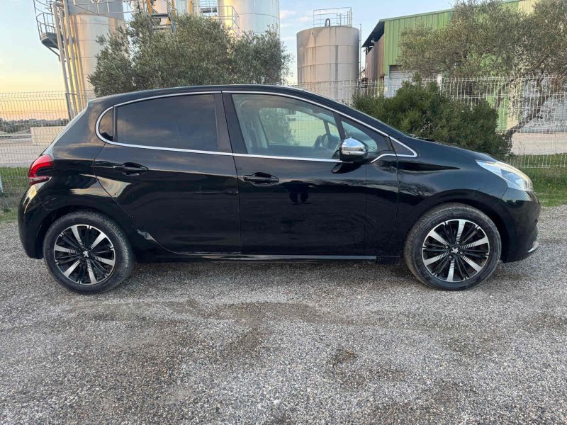 PEUGEOT 208 I 1.2 THP 110 Cv TECH EDITION