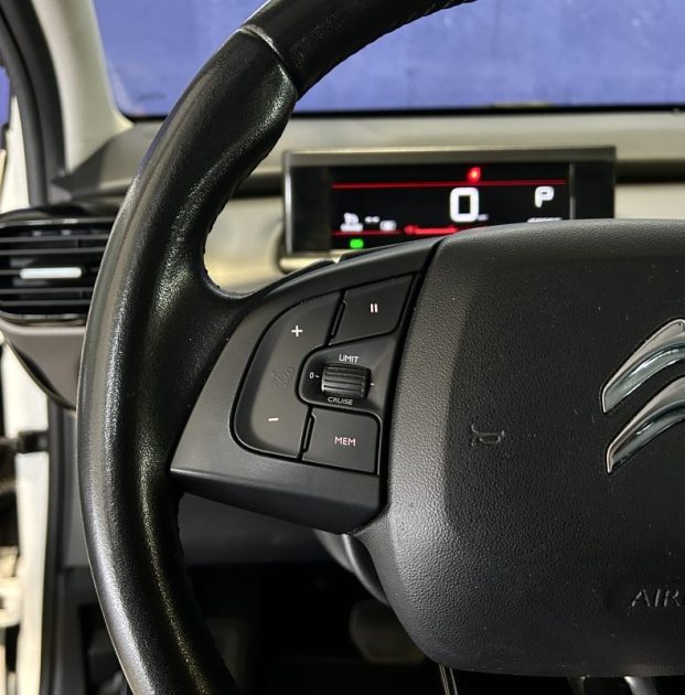 CITROEN C4 CACTUS EAT6 120 CV / BOITE AUTO / JANTES ALU / CARPLAY / REGULATEUR /MODE SPORT