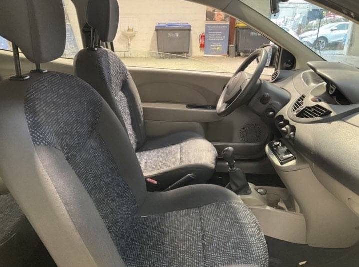 RENAULT TWINGO II 1.2 75 RIP CURL 