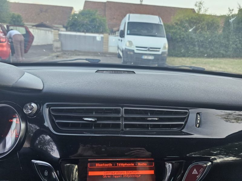 CITROËN DS3 1.6 HDI 110 SPORT CHIC 2012