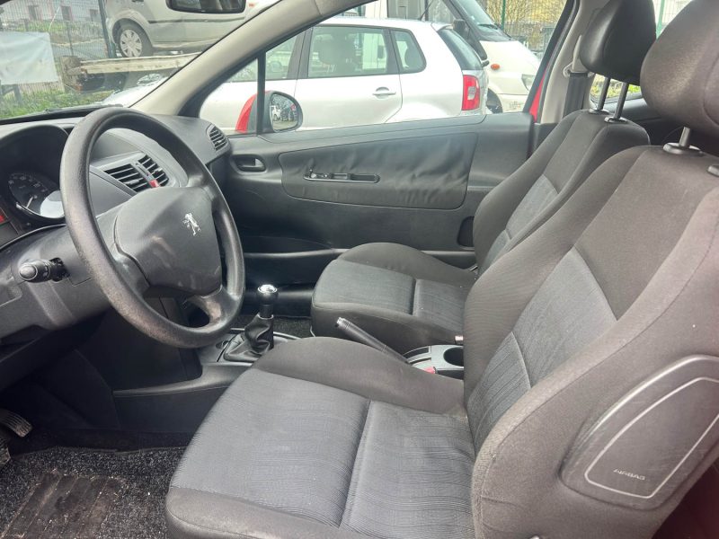 PEUGEOT  207 1.4 FILOU 2009