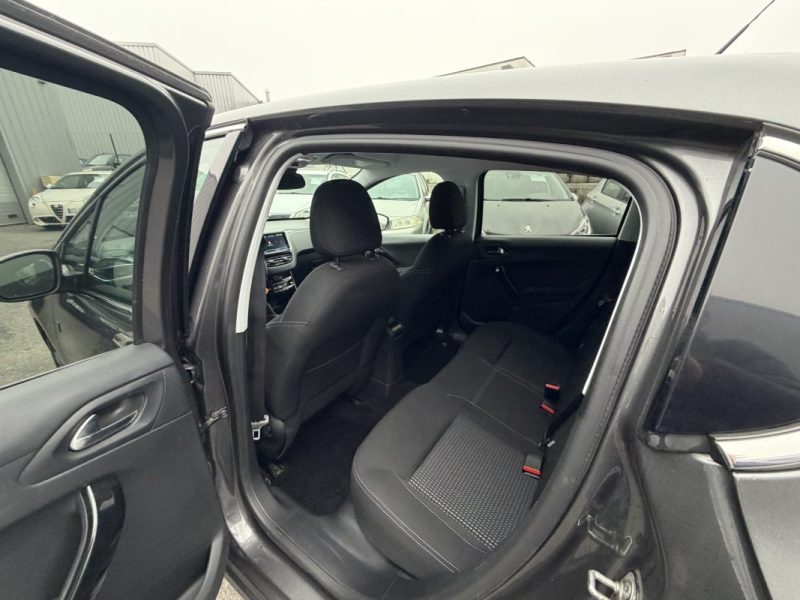 PEUGEOT 208 1.2 110CH TECH EDITION  ALLURE S&S 5P Garantie
