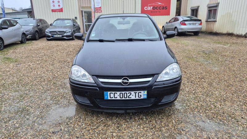 OPEL CORSA 1.2 I 80 CH ESSENTIA 