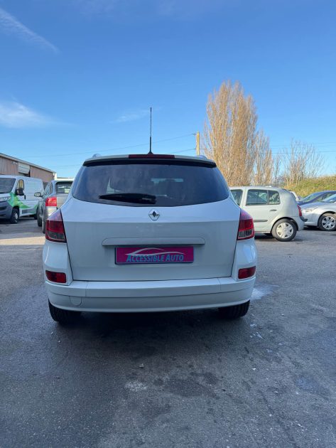 RENAULT CLIO III 1.6 16V 110CH XV DE FRANCE BVA 2012