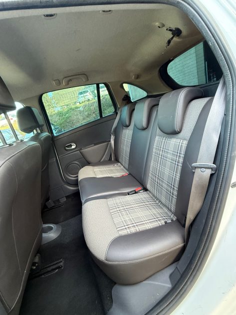 RENAULT CLIO III 1.6 16V 110CH XV DE FRANCE BVA 2012