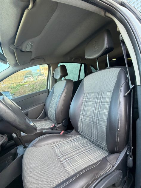 RENAULT CLIO III 1.6 16V 110CH XV DE FRANCE BVA 2012