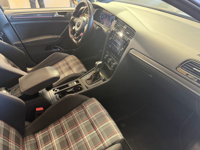 VOLKSWAGEN GOLF VII 2.0 TSI 245cv GTI PERFORMANCE DSG7 - TOIT OUVRANT - 105 000klm 