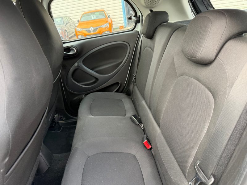 SMART FORFOUR 90CH PASSION TWINAMIC E6C 42MKM