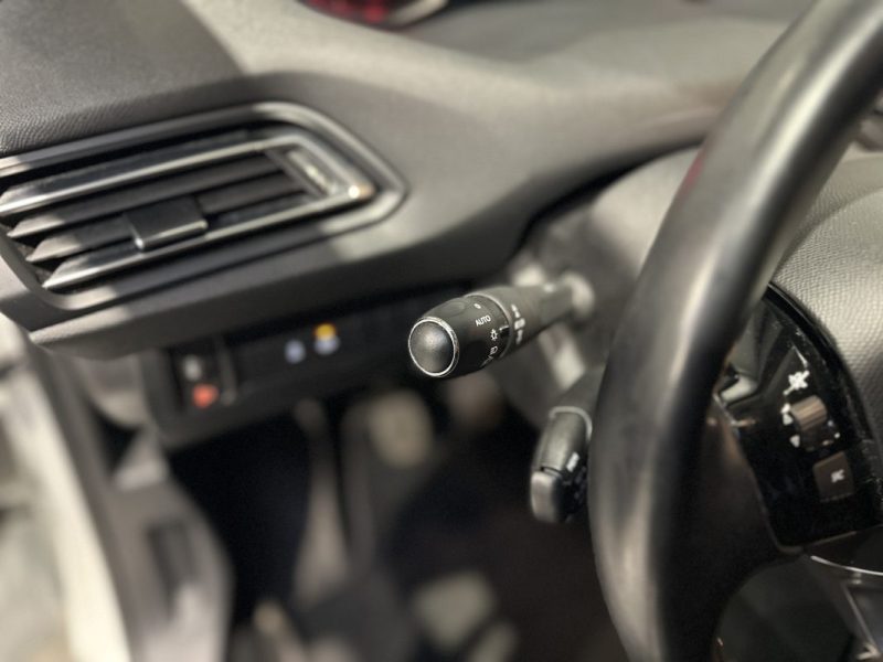 PEUGEOT 308 1.5 BlueHDi 100ch Active